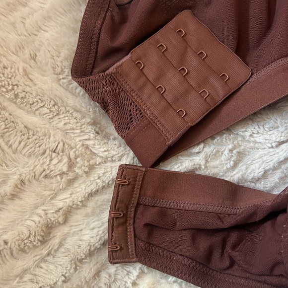 Understance Zoe FlexWire Bra - Picture 6 of 6